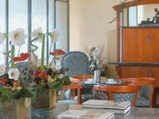 Colombus Hotel 3*